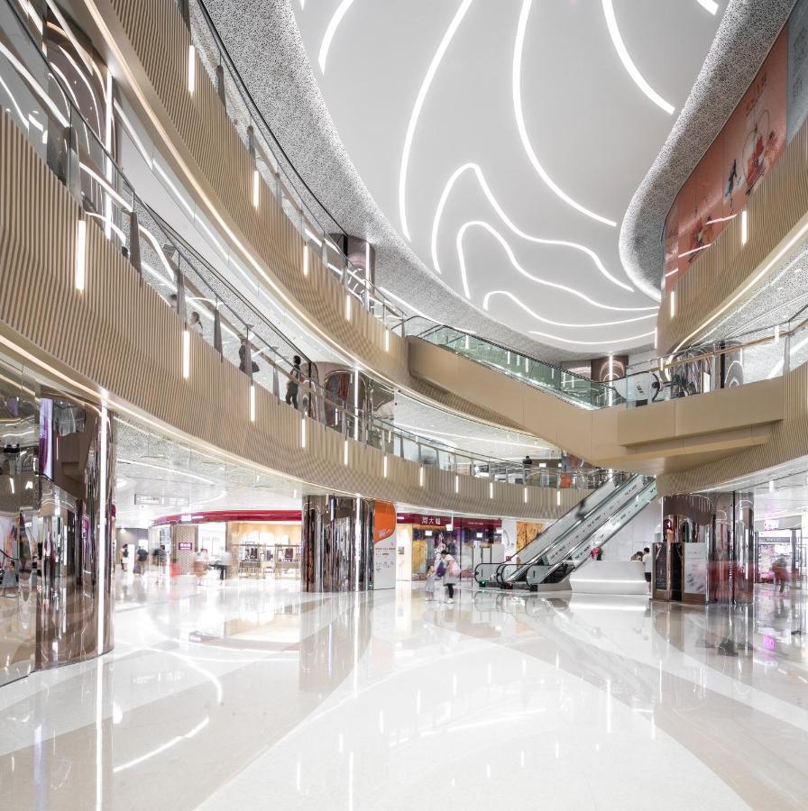 Nina Hotel Tsuen Wan West Хонконг Екстериор снимка Interior of the mall