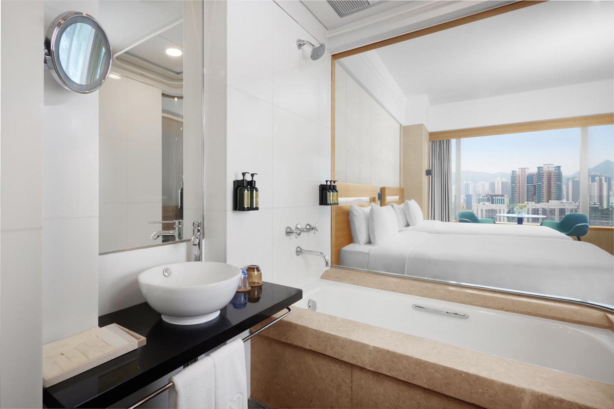 Nina Hotel Tsuen Wan West Хонконг Екстериор снимка Deluxe Room with Harbour View