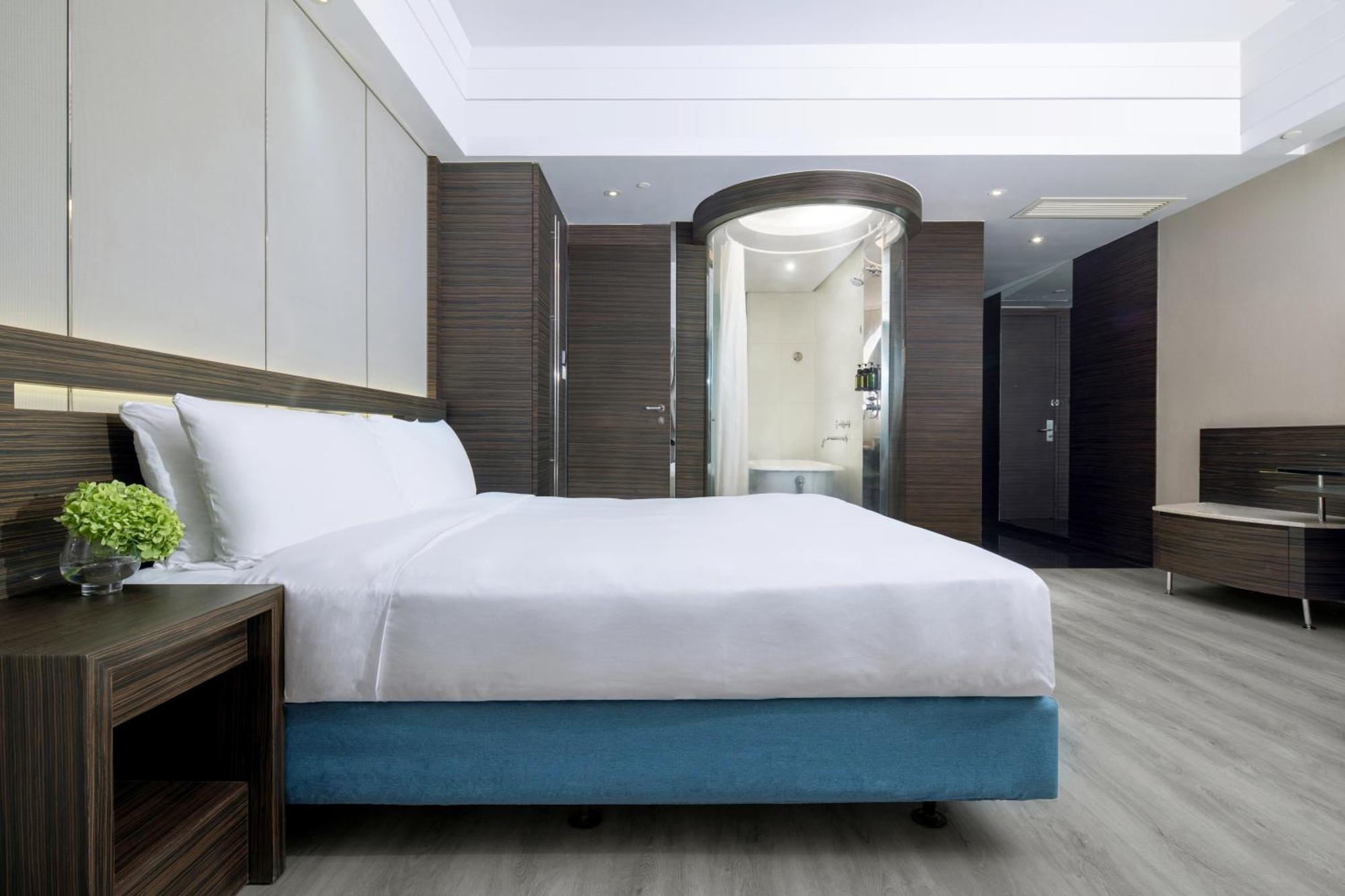 Nina Hotel Tsuen Wan West Хонконг Екстериор снимка Deluxe Room