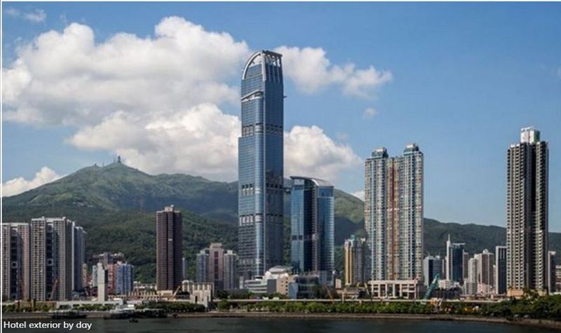 Nina Hotel Tsuen Wan West Хонконг Екстериор снимка View of the complex from Victoria Harbour