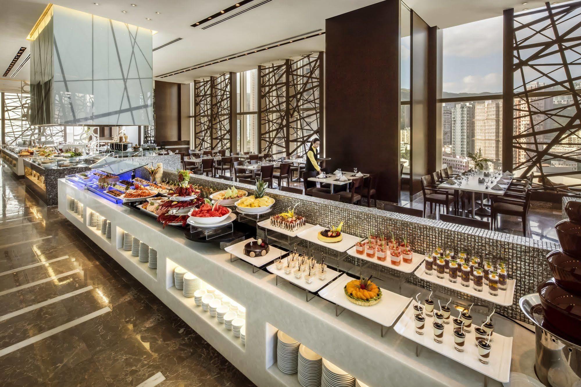 Nina Hotel Tsuen Wan West Хонконг Екстериор снимка The buffet at the hotel