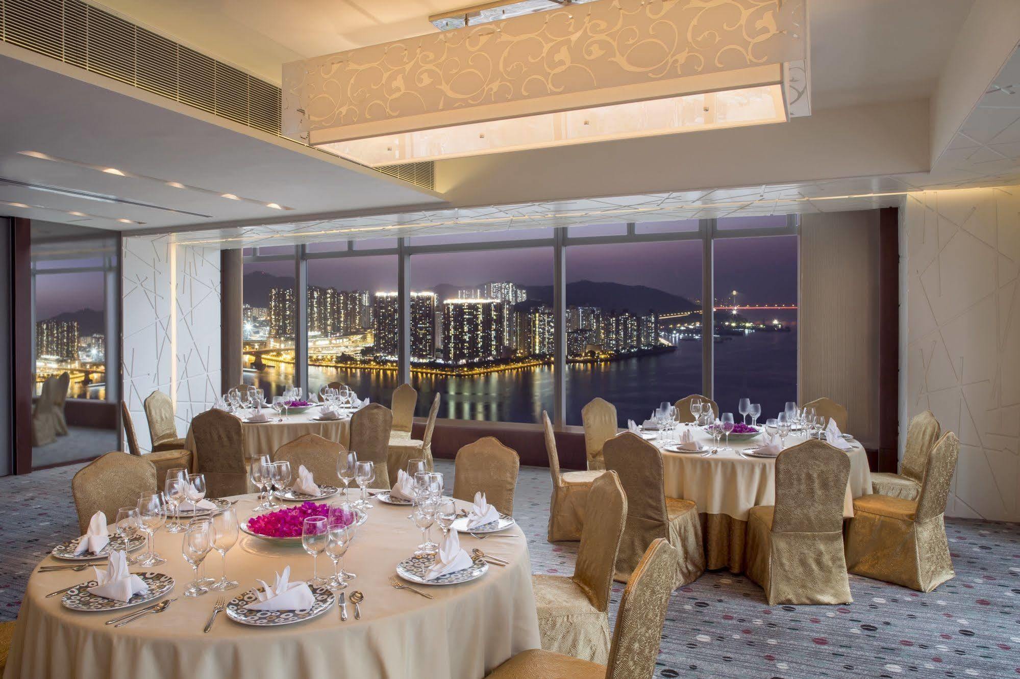 Nina Hotel Tsuen Wan West Хонконг Екстериор снимка The Harbour Room